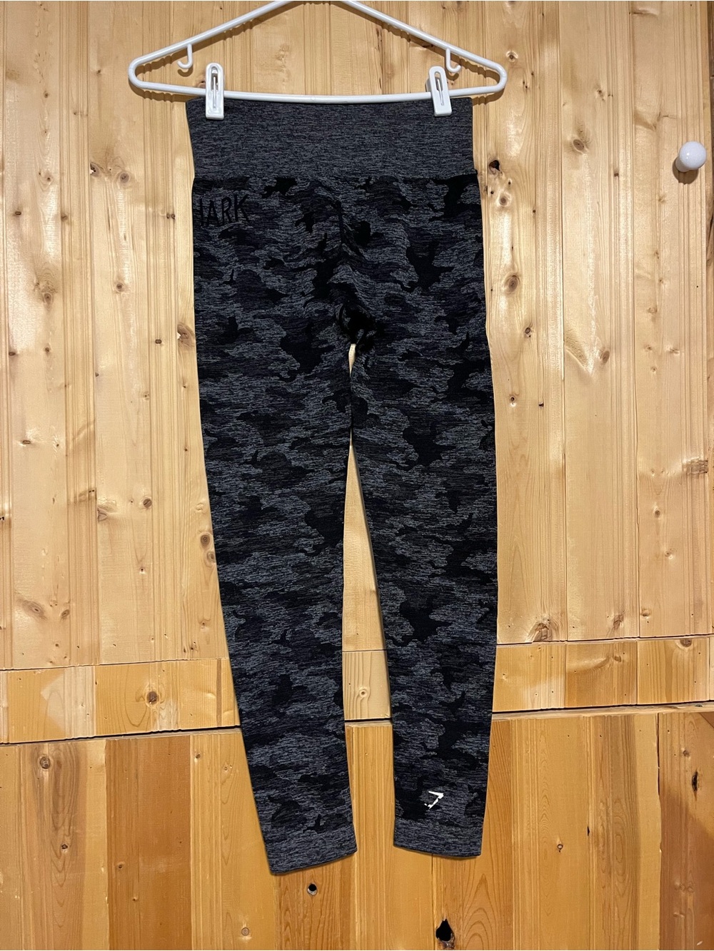 Gymshark Black & Dark Gray Camo Seamless Leggings